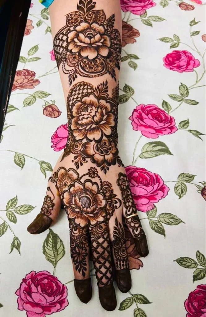 Latest Mehndi Design Floral for Hand